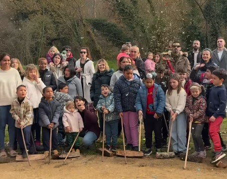 Anglès inicia el Nadal amb una gran festa pel Tió i inaugura el Parc de Nadal