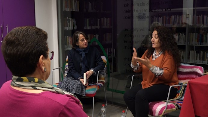 Anglès acull la presentació del llibre 'Maite vaig ser jo, podries ser tu' d'Àngels Roura