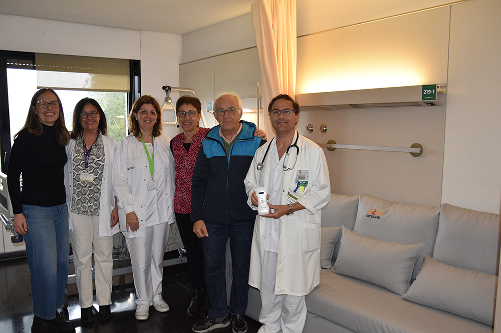 L'Hospital de Blanes rep un donatiu de més de 12.000 € de la Fundació Oncolliga Girona per incorporar nou equipament
