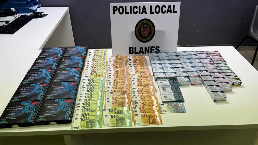 La Policia Local de Blanes deté dos traficants que duien anabolitzants en un control