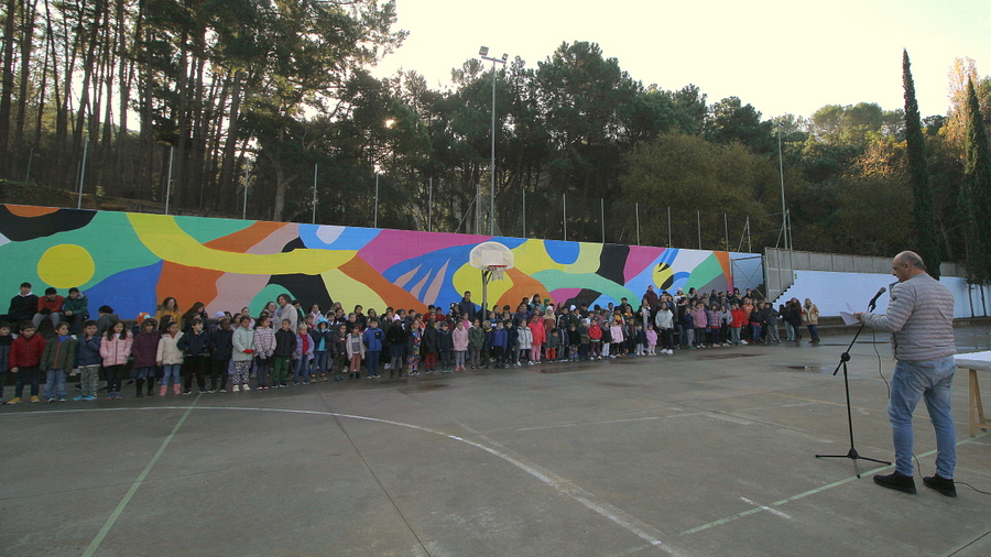 Blanes inaugura un Mural Inclusiu fet per l'Escola Carles Faust, l'Escola d'Educació Especial Ventijol i l'Institut Serrallarga