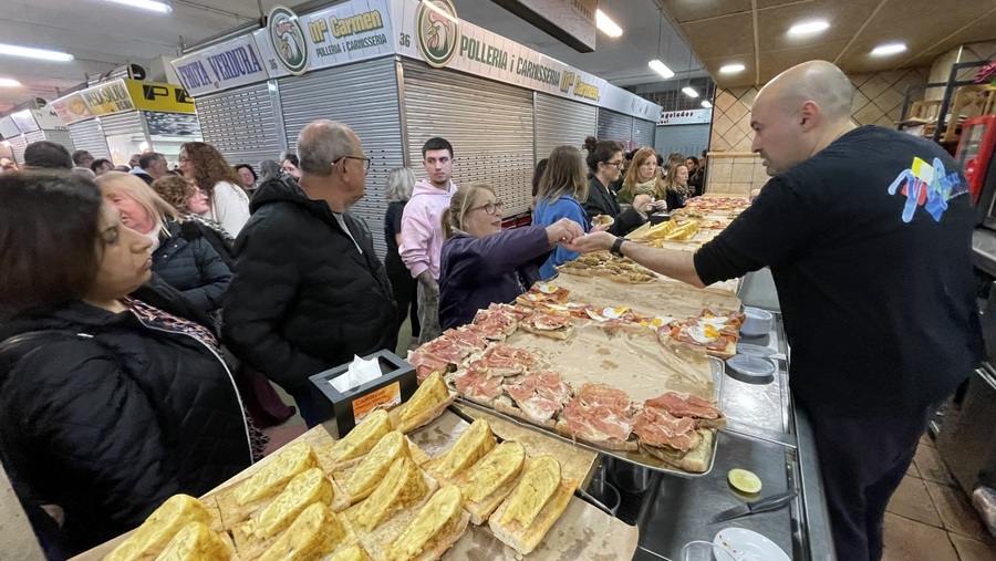 El Mercat de Mas Enlaire de Blanes ha celebrat la primera 'Jornada Gastronòmica' d'aquest 2025 