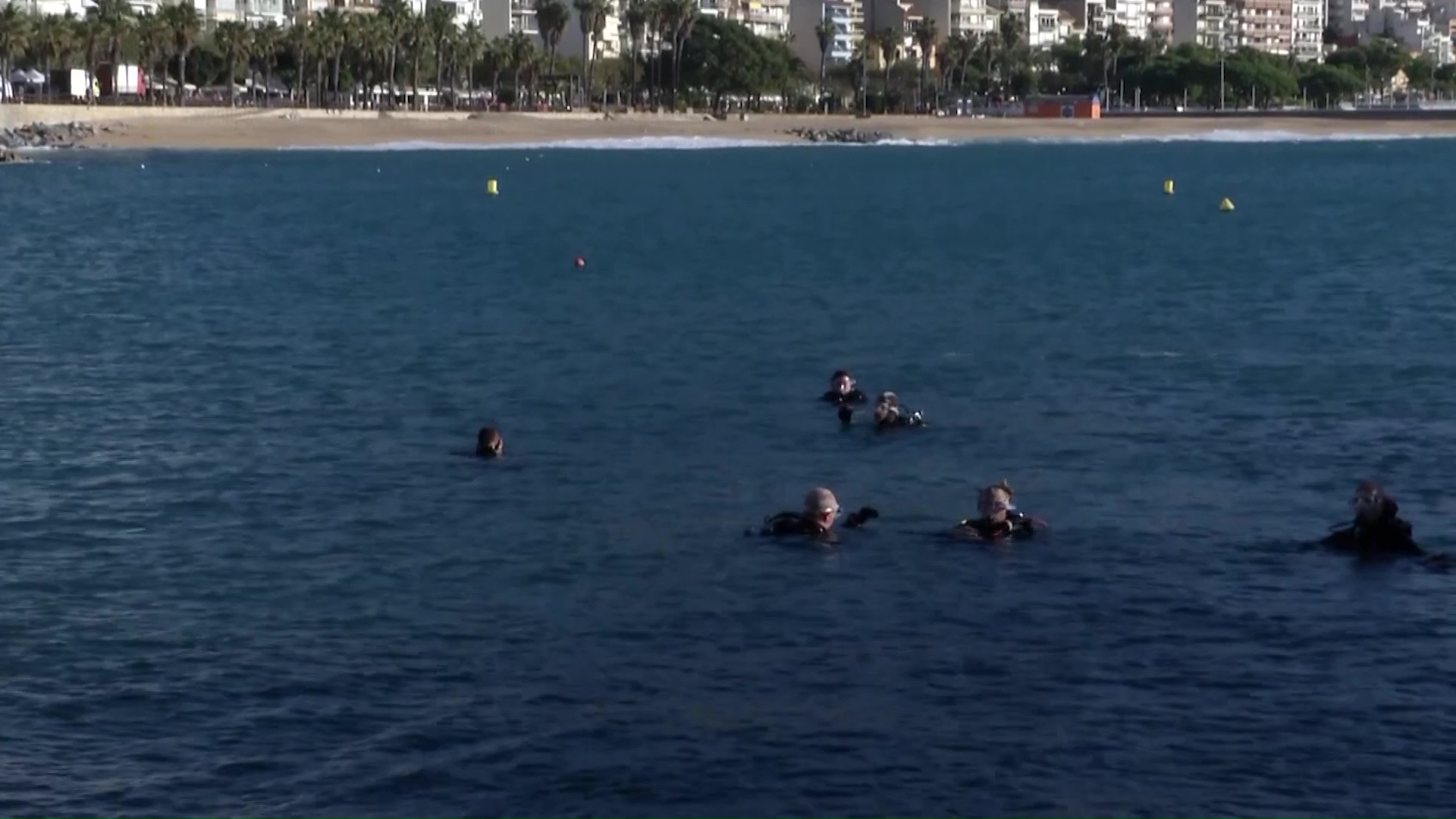 Recullen 150 Kg de deixalles al fons marí i platges de Blanes