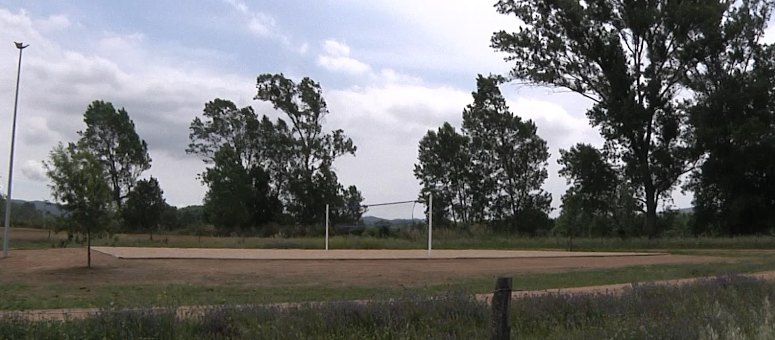 El municipi de Vidreres disposa d'una nova pista de vòlei platja