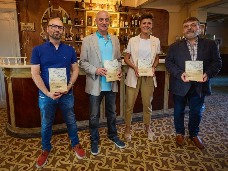 Riudarenes ha acollit la presentació del llibre "La Guerra dels Segadors a la regió de Girona"
