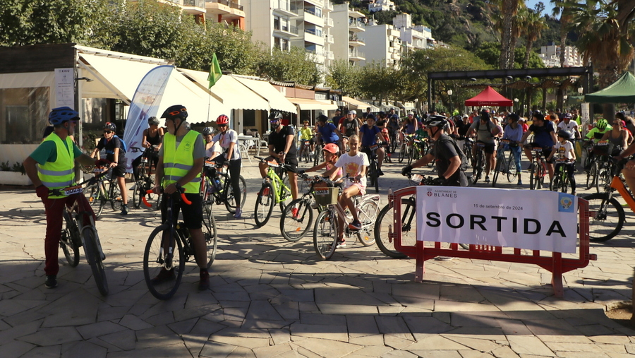 Blanes inicia la Setmana Europea de la Mobilitat amb una Pedalada Popular que reuneix 140 participants