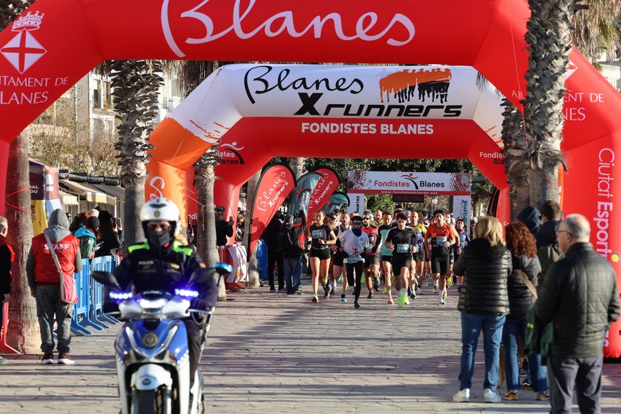 Blanes acull amb èxit la XXXVI Cursa Mar i Murtra amb noves modalitats