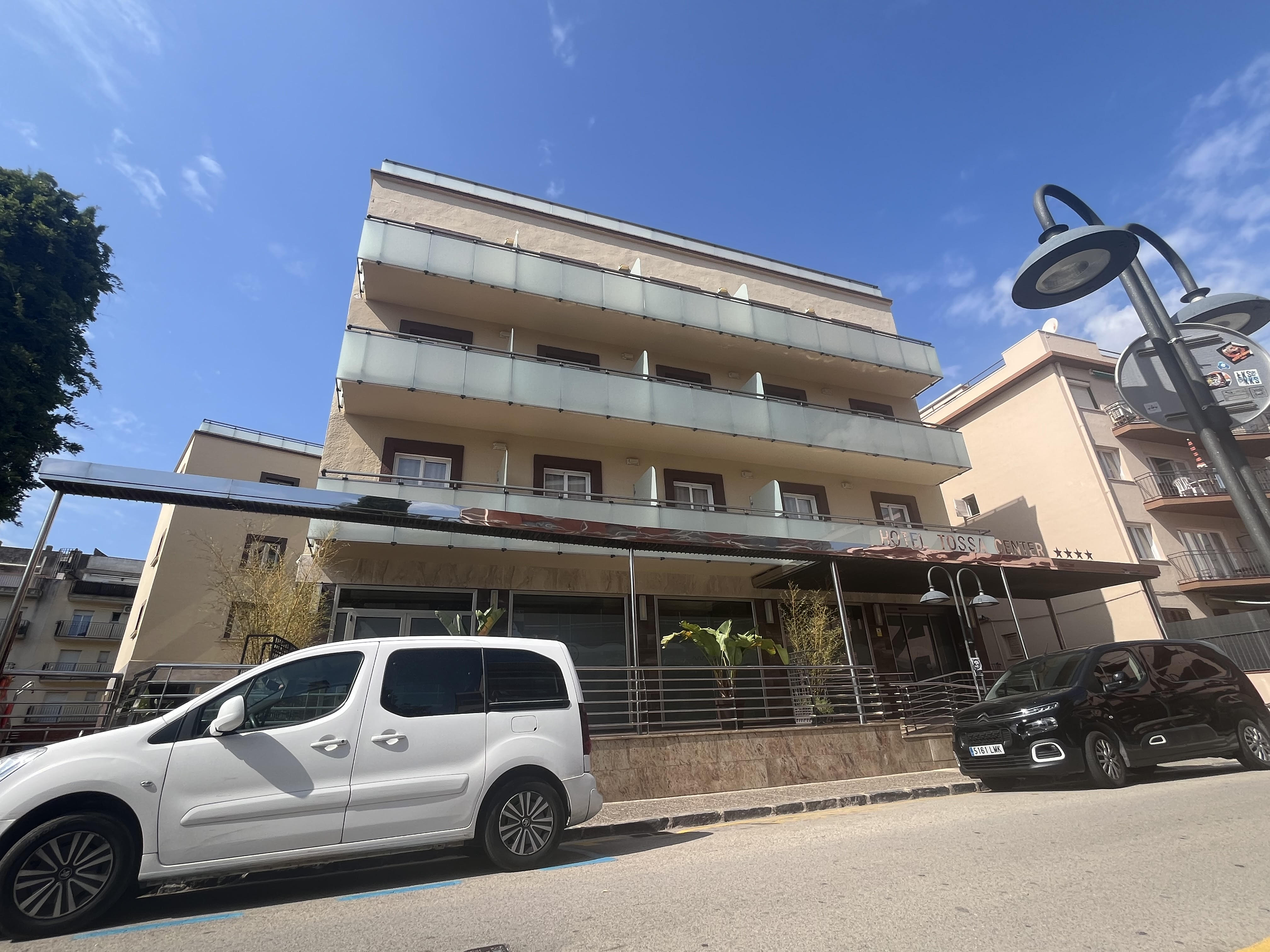 Tossa de Mar continua pendent de la rebuda de 200 migrants procedents de les Canàries