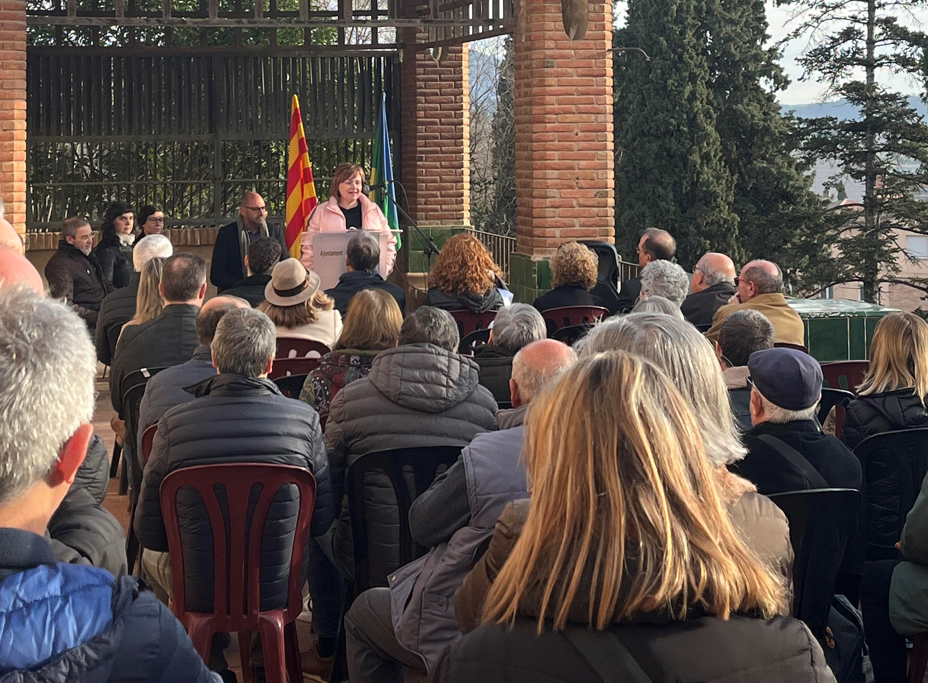 Anglès torna a celebrar la Fira de Sant Antoni amb un gran nombre de persones