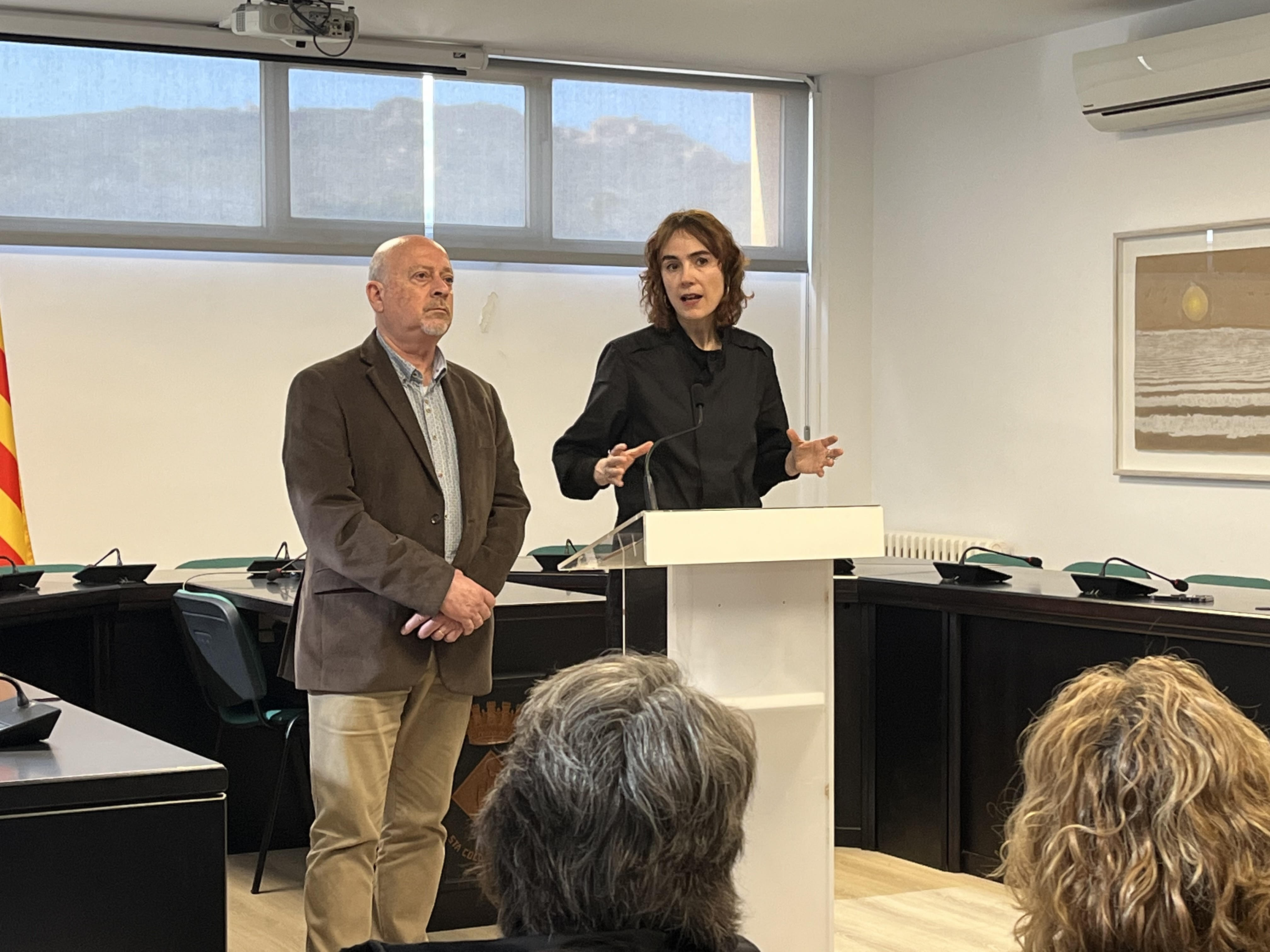 La consellera de justícia visita Santa Coloma de Farners per donar detalls de la construcció del nou jutjat