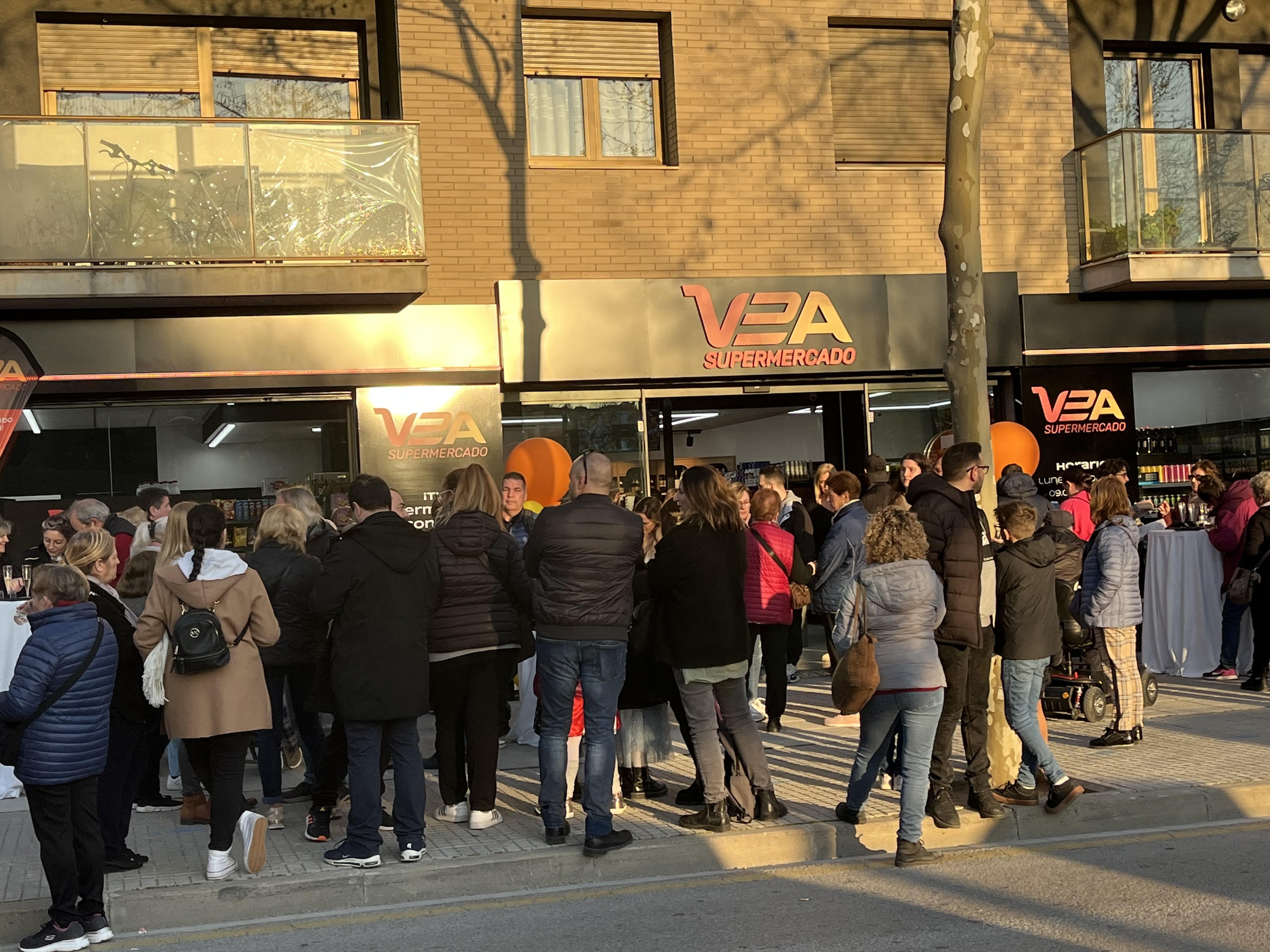 'Supermercados VEA' celebra la seva inauguració a Lloret de Mar